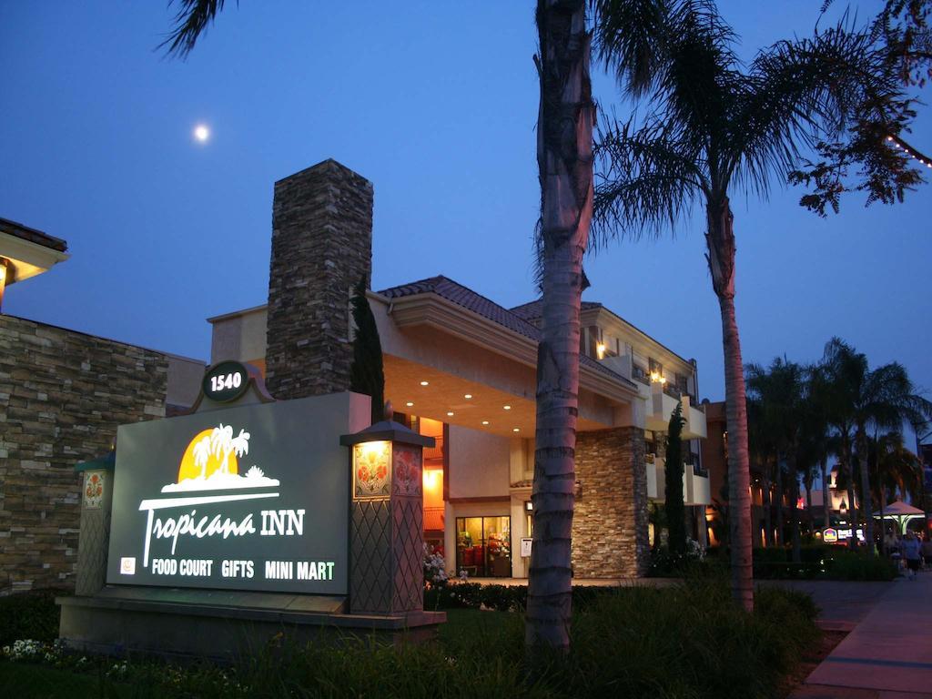 Tropicana Inn & Suites อนาไฮม์ ภายนอก รูปภาพ